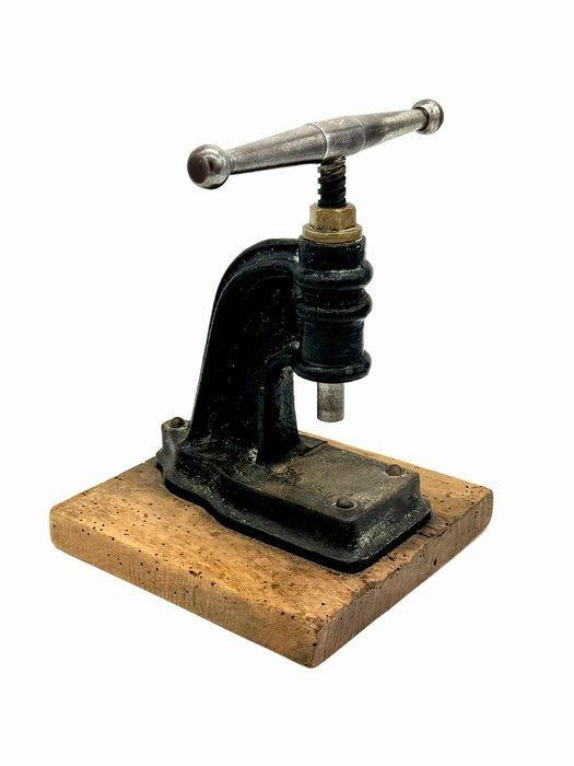 Werkgereedschap - Torchio da sartoria, Antiek en Kunst, Curiosa en Brocante