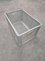 Stapelbak 600x400x300mm geperforeerd grijs gebruikt, Articles professionnels, Agriculture | Outils, Ophalen of Verzenden