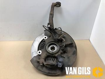 Fusee links-voor Toyota Landcruiser O297486 beschikbaar voor biedingen