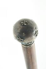 Canne de marche - Argent 833 - Fleur-de-lis, Antiek en Kunst