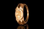 Oud-Romeins Oud-Romeinse gouden ring met buste van de keizer, Antiek en Kunst