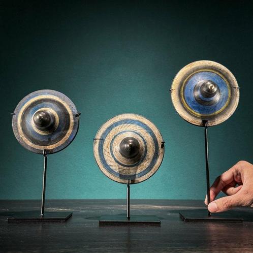 NO RESERVE PRICE - Set of 3 spinning tops - Gasing  - Toupie, Antiek en Kunst, Kunst | Designobjecten