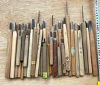 Snijwerk, 33 wood carving knives or wood block carving