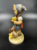 Hummel Goebel - Beeld, Maiden with her Flock - TMK4 - 14 cm