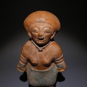 Jama-Coaque, Ecuador Terracotta, Mooie vrouwelijke figuur.