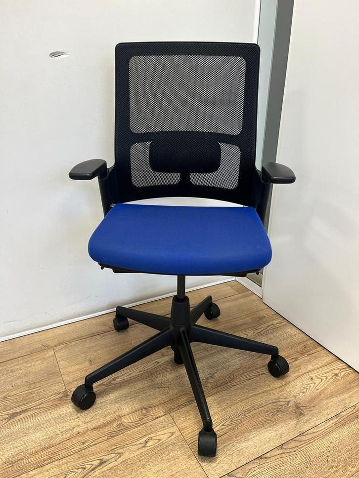 Ahrend 2020 Verta - Ergonomische Bureaustoel - Incl Garantie, Huis en Inrichting, Bureaustoelen, Bureaustoel, Blauw, Zo goed als nieuw