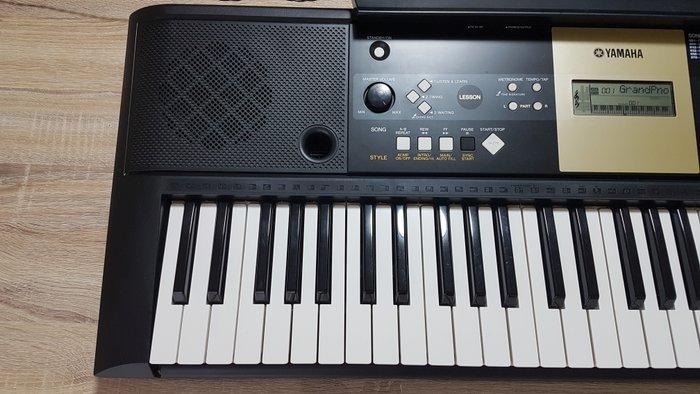 Yamaha - YPT-220 - - Keyboard - 2009 (Zonder Minimumprijs), Muziek en Instrumenten, Blaasinstrumenten | Blokfluiten