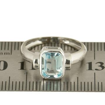 Ring - 18 karaat Witgoud Topaas