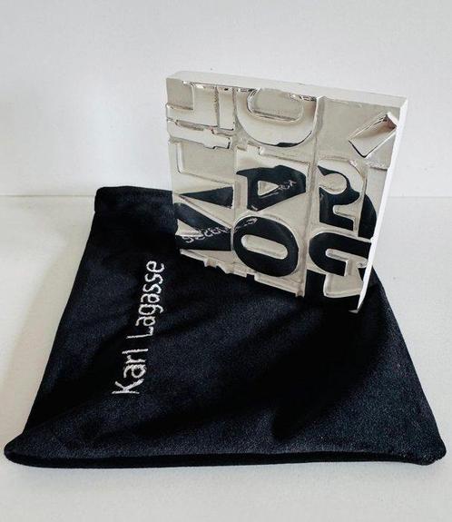 Karl Lagasse (1981) - GOD BLESS WHITE - No reserve, Antiek en Kunst, Kunst | Designobjecten