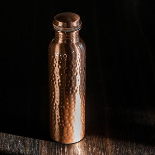 Puur Koperen Waterfles Gehamerd - 1 liter, Sport en Fitness, Gezondheidsproducten en Wellness, Lichaamsverzorging, Nieuw, Ophalen of Verzenden
