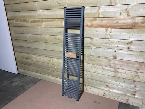 Veiling - Royal Plaza handdoekradiator 400x30x1800mm 696W, Doe-het-zelf en Bouw, Verwarming en Radiatoren