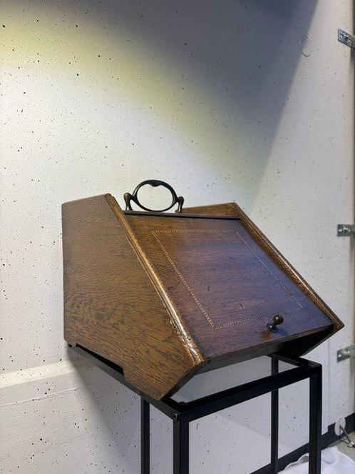 Boîte - Poêle à charbon antique élégante – artisanat, Antiek en Kunst, Curiosa en Brocante