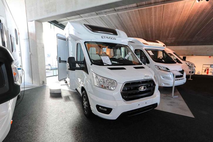 Etrusco T7.3 SF Ford 160pk als nieuw met twinbed 54408, Caravanes & Camping, Camping-cars