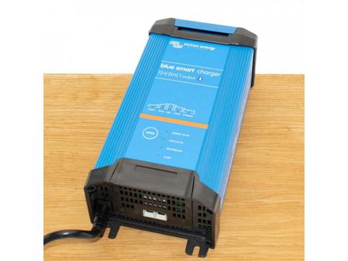 Victron Energy 12 volt 30ah acculader, Autos : Pièces & Accessoires, Batteries & Accessoires