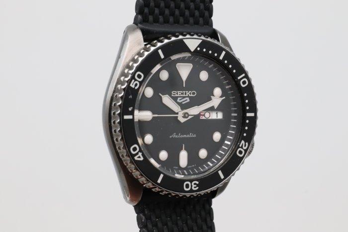 Seiko - Seiko 5 - Zonder Minimumprijs - SRPD65K2 | 4R36-, Handtassen en Accessoires, Horloges | Antiek