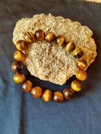 Collectie van armbanden met natuurlijke stenen en mineralen: