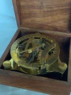 Maritieme objecten - Grote vintage zonnewijzer van brons., Antiek en Kunst