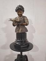 Beeld, Bambina con colomba - 47 cm - Zinklegering
