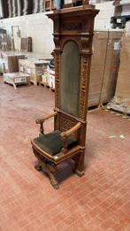 Stoel - Walnoot - Houten troon met houtsnijwerk - Hoogte: