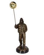 Banksy (1974) - sculptuur, Balloon boy - 71 cm - Brons