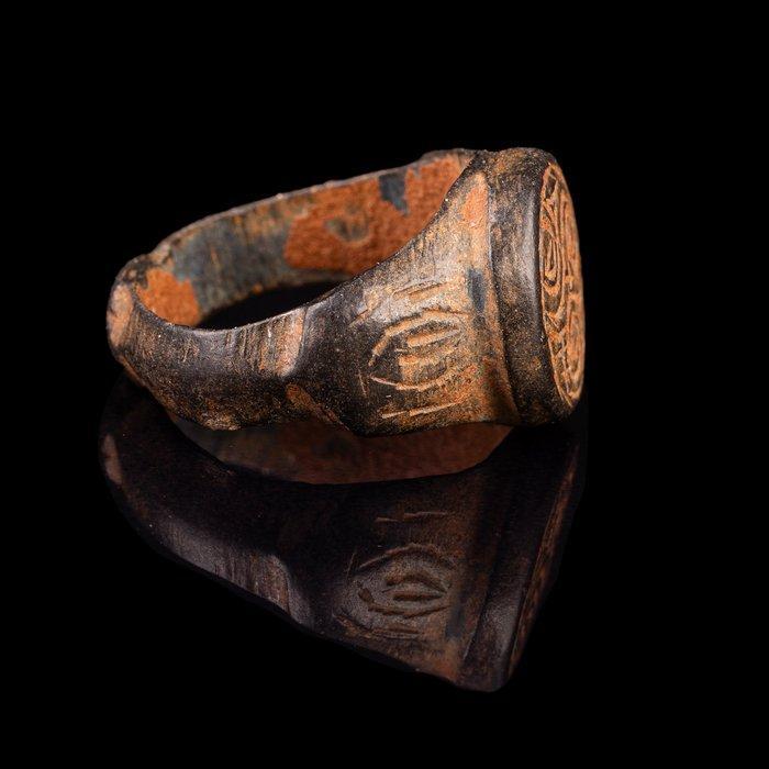 Keltisch Bronzen ring met triskele (Zonder Minimumprijs), Antiek en Kunst, Antiek | Overige Antiek