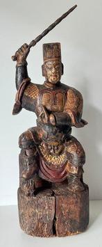 Chinees beeldhouwwerk in gelakt en verguld hout - Hout -, Antiek en Kunst