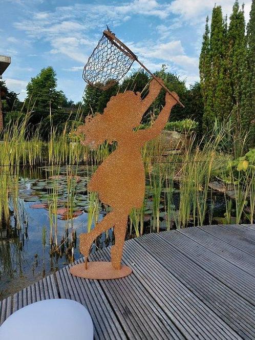 Beeld, garden statue silhouette of girl with butterfly net -, Antiquités & Art, Curiosités & Brocante