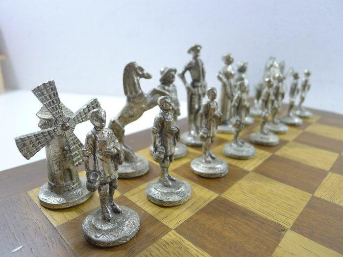 jeu déchecs DON QUICHOTTE bronze doré et argenté avec, Antiek en Kunst, Curiosa en Brocante