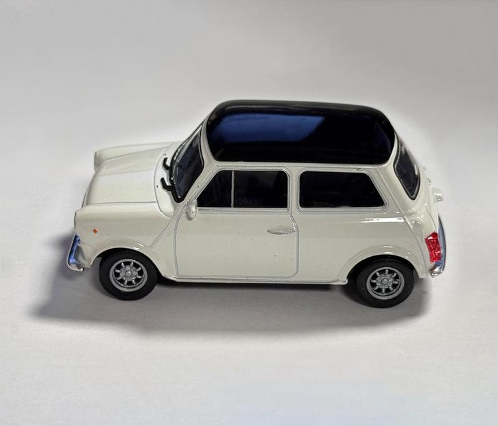 Schaalmodel Mini Cooper 1300 (schaal 1:43, ca. 10x4x3 cm, w, Doe-het-zelf en Bouw, Gereedschap | Overige machines, Nieuw, Verzenden