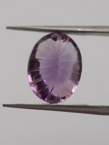 Natural violet purple Amethyst - 4.073 ct - oval - custom cu disponible aux enchères