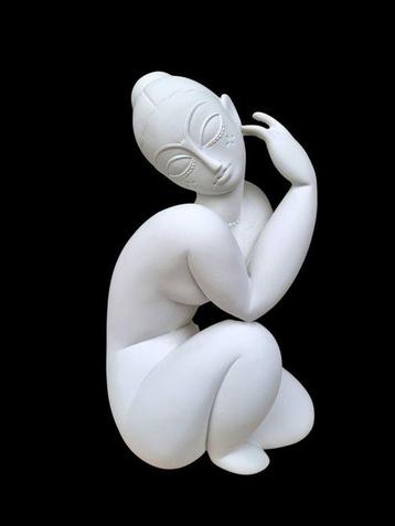 Figure - Nude female sitting - Résine