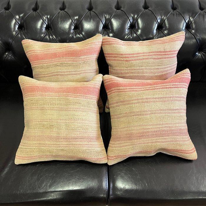 (4) Boho Authentic Tapijt - Kussen, Huis en Inrichting, Stoffering | Tapijten en Vloerkleden