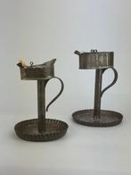 Lampe à huile (2) - Fer, Textile - à la façon de « Betty