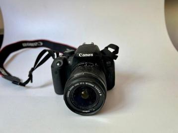 Canon EOS 700D + EF-S 18-55 III Digitale camera, Nieuw