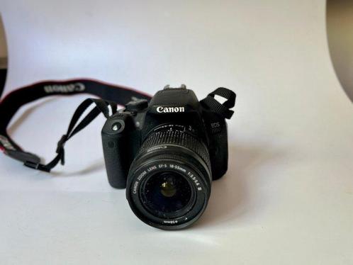 Canon EOS 700D + EF-S 18-55 III Digitale camera, Audio, Tv en Foto, Fotocamera's Digitaal