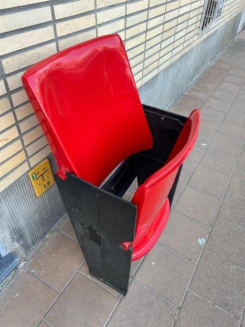 Stoel - Plastic - Agosti cinema stoel, Antiek en Kunst, Antiek | Wandborden en Tegels