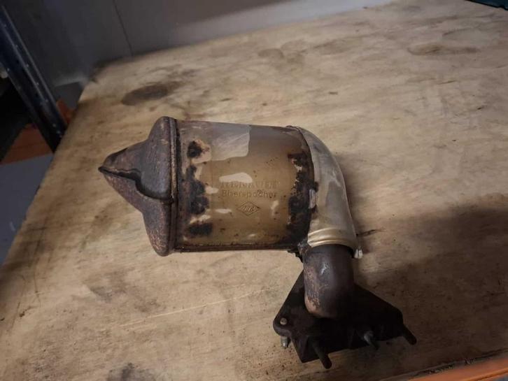 Volkswagen katalysator renault traffic of opel vivaro 2.0..., Auto-onderdelen, Motor en Toebehoren, Gebruikt, Volkswagen, Ophalen of Verzenden