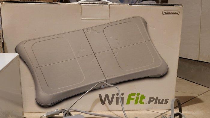 Nintendo - Wii - Wii Fit Plus bundle - Videogameconsole +, Games en Spelcomputers, Spelcomputers | Overige Accessoires