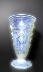 Bindweed moulée opalescente - Vintage - Vaas  - Glas