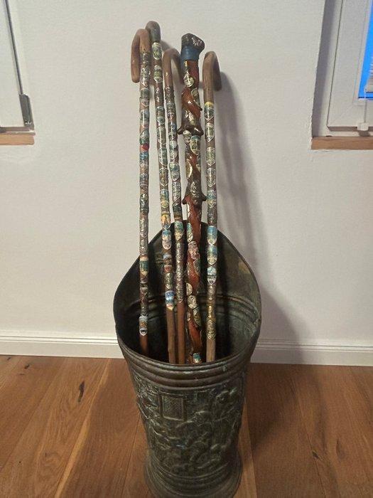 Wandelstok (5) - Hout - Wandelinsignes - Zwarte Woud-stijl, Antiek en Kunst, Antiek | Overige Antiek