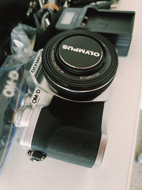 Olympus OM-D E-M10 Mark IV kit 14-42mm /// MENOS DE 4500, Audio, Tv en Foto, Fotocamera's Digitaal
