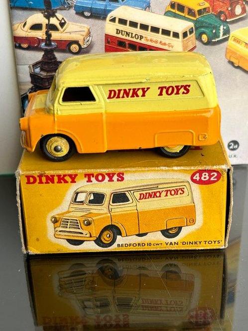 Dinky Toys 1:43 - Model bestelwagen - 482 Bedford Van, Boxed, Hobby en Vrije tijd, Modelauto's | 1:5 tot 1:12