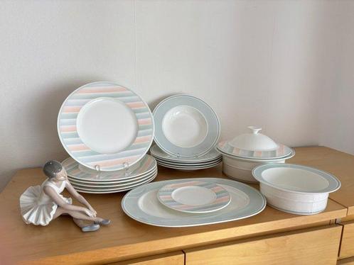 Villeroy & Boch - Service de table pour le dîner - Serie, Antiek en Kunst, Antiek | Meubels | Tafels