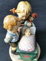 TMK6 Goebel Hummel W Germany Hummel 333, Blessed event, Antiquités & Art