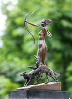 Statue, diana hunting with two dogs - 32 cm - marbre en