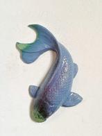 Vanessa Bonino - sculptuur, Iridescent Koi carp - 37 cm -
