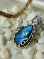 Handgemaakt sieraad in topkwaliteit blauw Labradoriet, uniek, Verzamelen, Mineralen en Fossielen