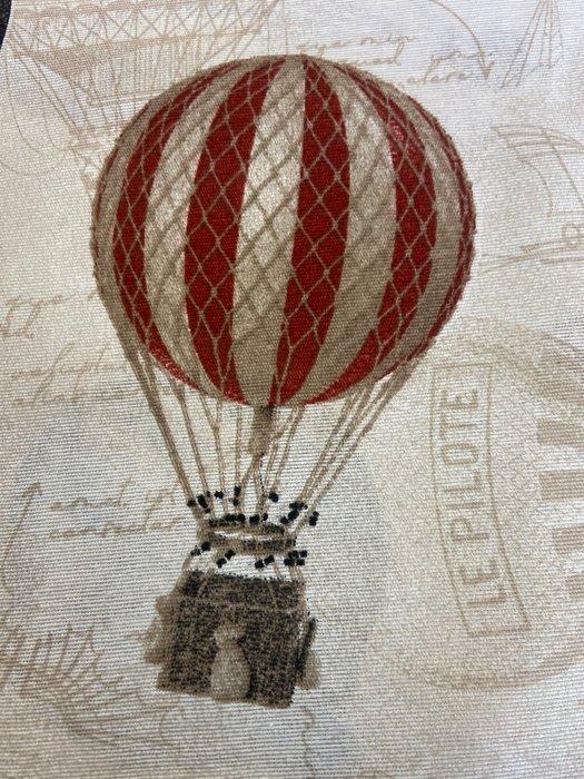 Exclusieve stof met luchtballonnen in dubbele hoogte zonder, Antiek en Kunst, Antiek | Tapijten, Tafelkleden en Textiel