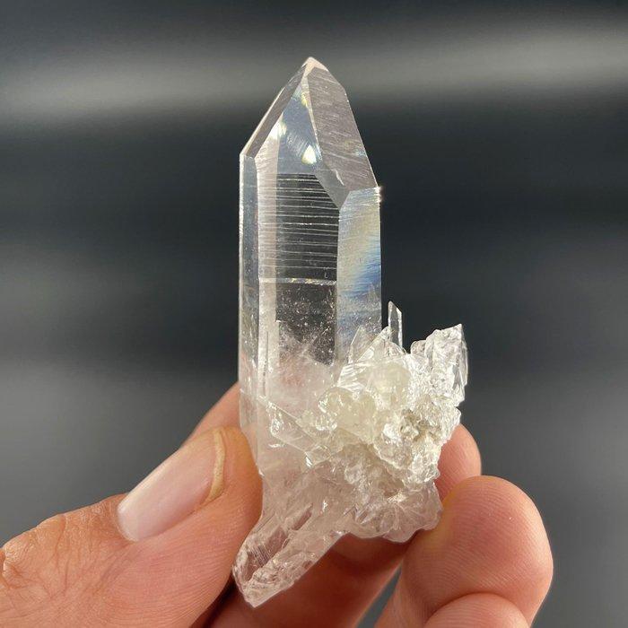 Cristal de roche Cristal - Hauteur : 7.7 cm - Largeur : 3.5, Collections, Minéraux & Fossiles