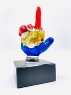 Guidotti - Sculpture, Mano Dito Medio con foglia d’Argento -